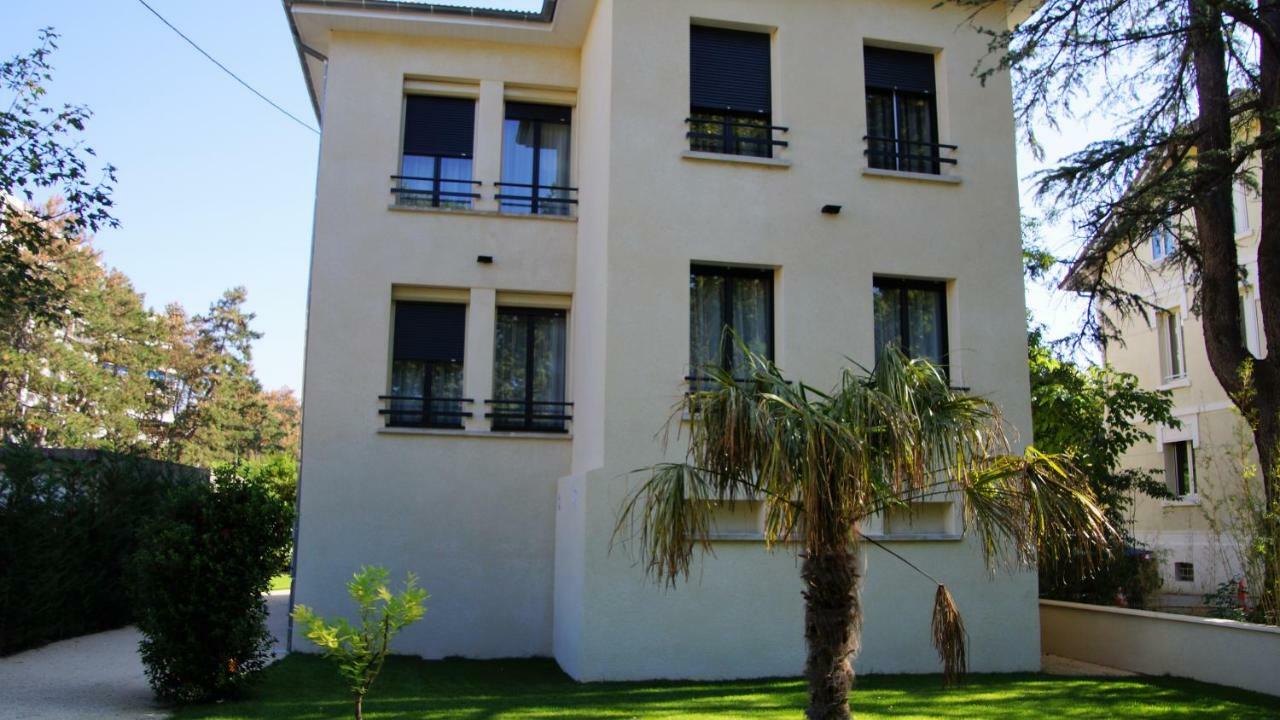 Hotel De Charme L'Oree Du Parc Romans-sur-Isère Exteriör bild